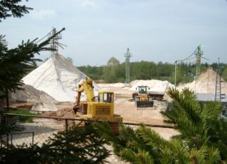 Mirna: Vlada z novo koncesijo za širitev kamnoloma roženca