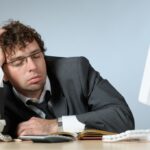 Pod Golobovo vlado število javnih uslužbencev pobezljalo