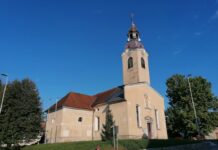 Kristjani na cvetno nedeljo k mašam z butarami in oljčnimi vejicami