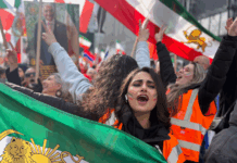 Medtem ko Iračani proslavljajo smrt Hameneja, slovenski novinarji žalujejo