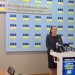 Anja Bah Žibert ministru Kumru pri kanalu C0 očita zlorabo položaja in nevestno delo