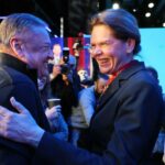 Zmagoviti objem stoletja: Janković in Bratušek v Cvetličarni rešujeta Slovenijo (že drugič)