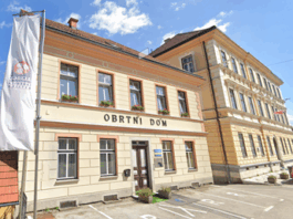 V Metliki pogovorni večer s podpredsednikom stranke SDS Alešem Hojsem