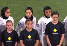 Iranka ženska nogometna reprezentanca bojkotirala petje himne islamskega režima (video)
