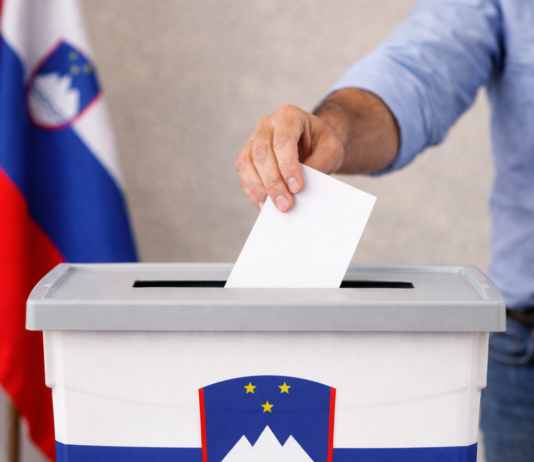 Pred volivci štiri referendumska vprašanja; veliko bo odvisno od volilne udeležbe