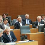 Kdo je glasoval za spremembe zakona o vladi in koliko glasov ima potencialna koalicija