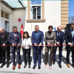 Turški konzulat v Novem mestu: diplomatska ljubezen sredi 330-milijonske tožbe?