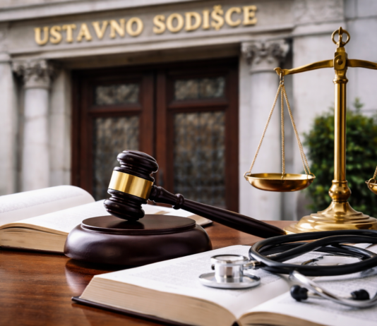 Ustavno sodišče pritrdilo Fidesu: Razširjeni minimalni delovni proces med stavko zdravnikov je bil protiustaven