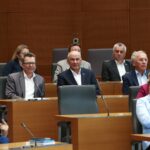 Po imenovanju ministrov v pričakovanju štirih nadomestnih poslancev