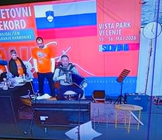 Robert Goter podrl svetovni rekord v neprekinjenem igranju na harmoniko!