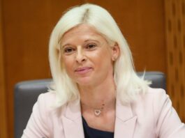 Ksenija Klampfer, ki je bila tako nevidna, da smo pozabili, da obstaja – zdaj na MORS