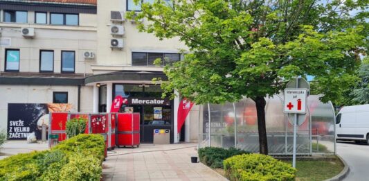 Metlika: Otvoritev prenovljene prodajalne Market Gala
