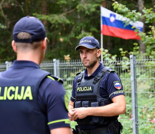 Nova koalicija napoveduje strožji pristop k migracijam