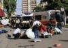 Maročan z avtomobilom zapeljal med ljudi, nato enega ša zabodel (video)