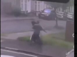 Migrant sredi dneva z nožem v vrat zabodel 17-letnico, policija ga je ujela (video)