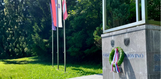 Novo mesto: S polaganjem venca v Pogancih in Prečni obeležili spominski dan občine in dan državnosti