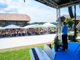 Več kot 2000 ljudi na Dnevu NSi: Vrtovec – Dovolj je žalitev, afer in levih napadov!