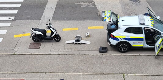 V Novem mestu zasegli nedovoljeno predelani moped