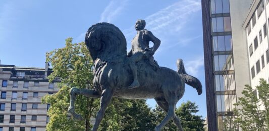 Pri Maistrovem spomeniku v Ljubljani danes shod domoljubov