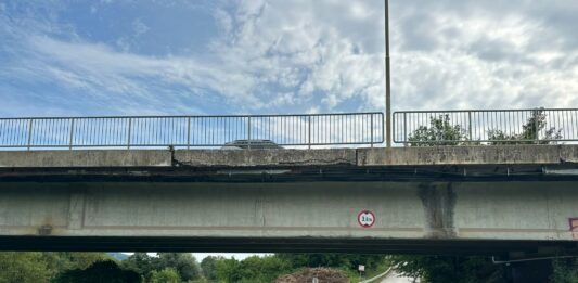 Pregled mostu v novomeški Ločni pokazal kar 23 poškodb