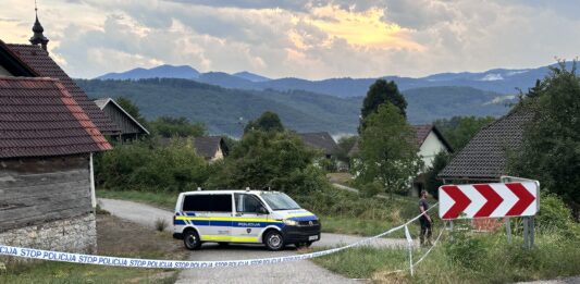 Policija in minister Matoz bosta danes predstavila včerajšnji pregon roparja
