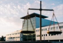 Prihaja SKOK – novo močno sodišče za boj proti korupciji