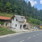 Šele po treh letih začeli rušiti eno najbolj poškodovanih hiš v poplavah