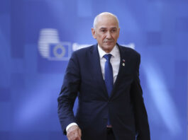 Premier Janša skupaj z drugimi voditelji pozval EU k nujnemu ukrepanju zaradi migracijskega pritiska