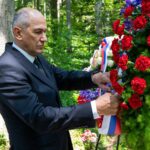 Janez Janša: “Vsak človek ima pravico do groba, dostojnega pokopa in spomina”