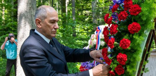 Janez Janša: “Vsak človek ima pravico do groba, dostojnega pokopa in spomina”