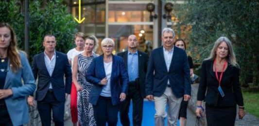 Kaj je ruska državljanka počela z Natašo Pirc Musar na Brdu pri Kranju?