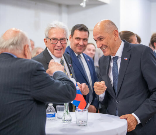 Predsednik vlade se je srečal s predstavniki slovenske skupnosti, ki živijo v New Yorku