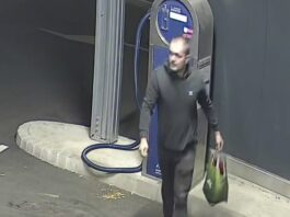 Namerno poškodoval 13 vozil, ga poznate