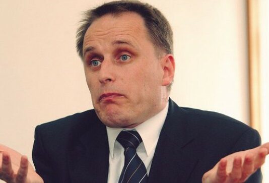 Minister Rončević razkril: Gaber kliče na ministrstvo in grozi zaposlenim