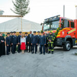 Ivančna Gorica: PGD Korinj slovesno prevzelo novo gasilsko vozilo GVV-2