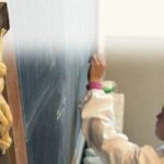 Avstrija začela striktno izvajati določbo o obveznih križih v šolskih učilnicah