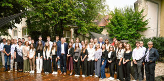 Novo mesto: Župan Gregor Macedoni sprejel zlate maturante
