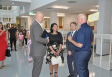 Črnomelj: Minister dr. Borut Rončević prvi šolski dan med prvošolci OŠ Loka