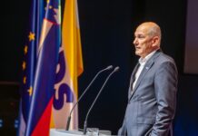 SDS povečuje prednost, vlada zvišala delež podpornikov