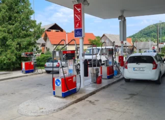 Policija razkrila nove podrobnosti včerajšnjega napada z nožem