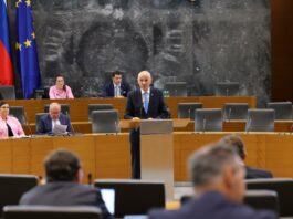 Janez Janša v DZ: Denar ne raste na drevesu – z rebalansom popravljamo napake prejšnje vlade