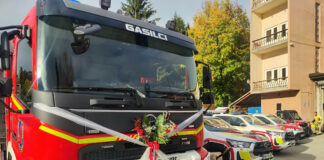 Gasilsko-reševalni center Novo mesto s petimi novimi gasilskimi vozili