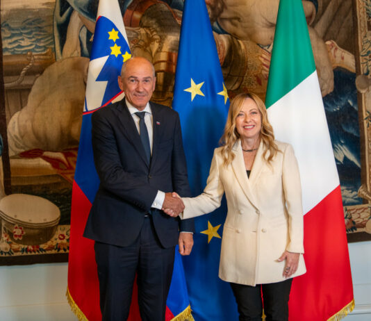Predsednik vlade z italijansko premierko Meloni o sodelovanju, migracijah in evropskih izzivih