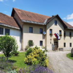 Namera župnije po preureditvi dela župnišča v Dragatušu za delavce s Filipinov razburja del krajanov