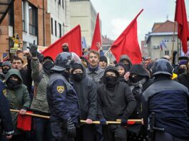 Policist razkril, kdo stoji za divjanjem v Franciji