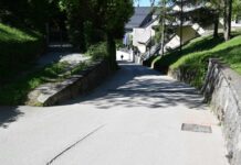Novo mesto: Vlada odobrila brezplačen prenos zemljišč za garažno hišo