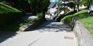 Novo mesto: Vlada odobrila brezplačen prenos zemljišč za garažno hišo