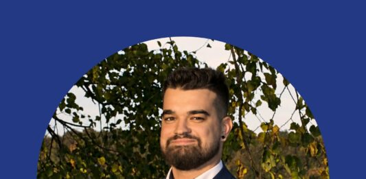 Novo mesto: Polnjenje e-avtov tudi za stanovalce blokov?